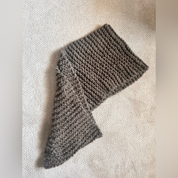 Hand knit Chunky Infinity Scarf - Picture 4 of 4